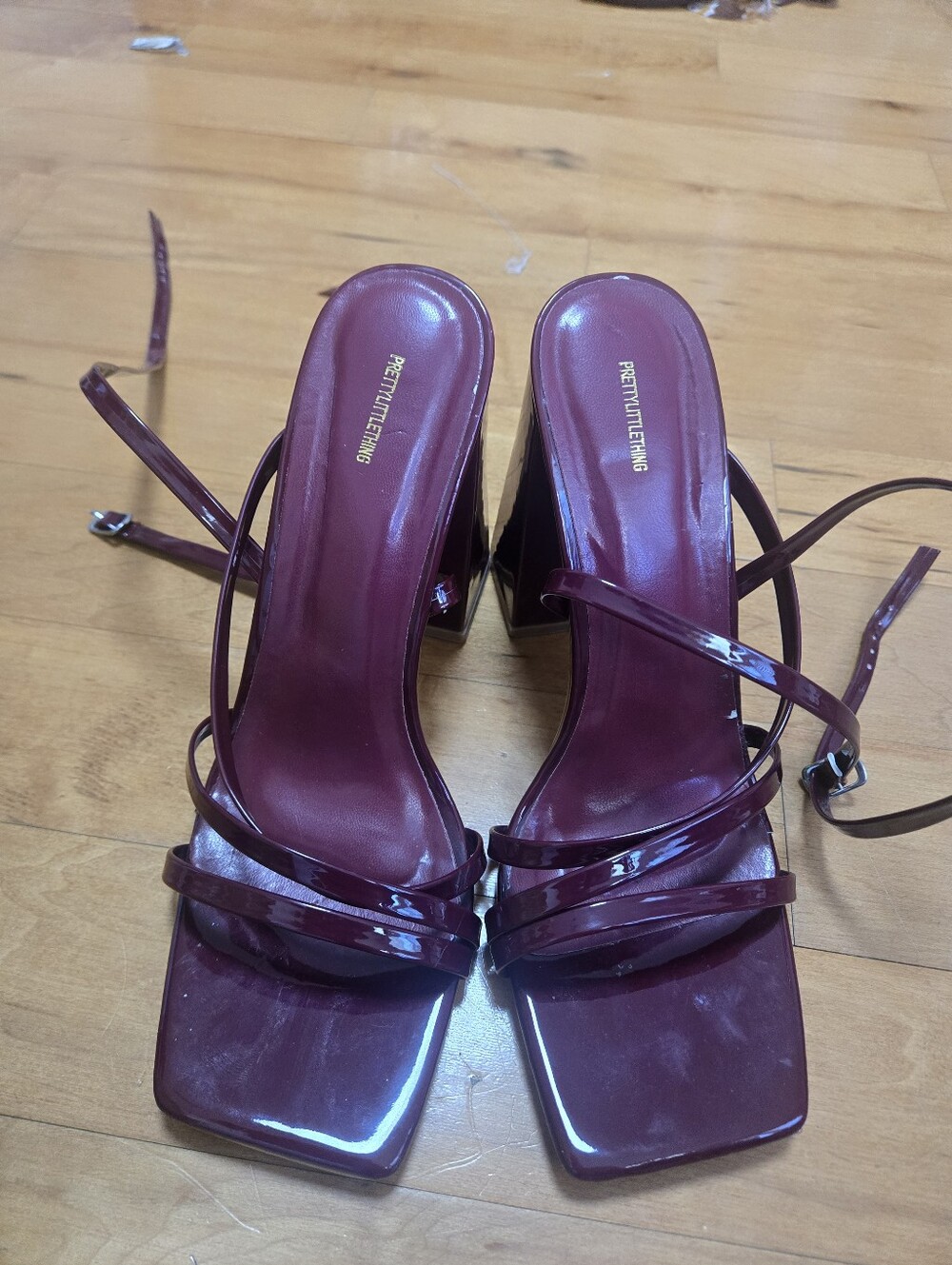 PrettyLittleThing Wine Burgundy Patent Strappy Square Toe Block Heels 6